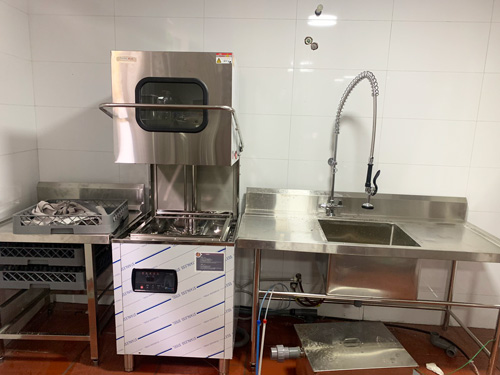 Máy rửa bát công nghiệp